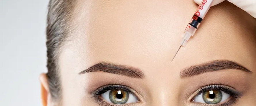 woman-getting-cosmetic-botox-injection-in-forehead-sgvymqg-YCUVxM.webp