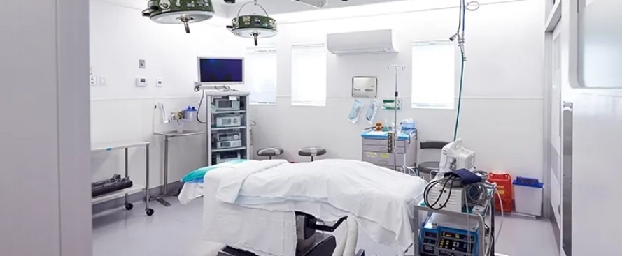 empty-hospital-operating-theater-ready-for-surgery-kawh8sb-p9MtV3.webp