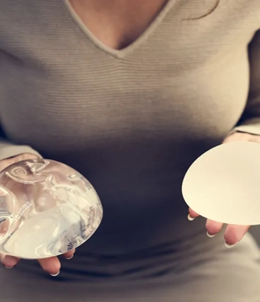 Prótese de silicone pode dar estrias?