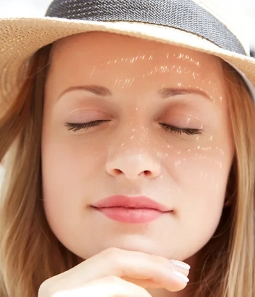  Temporada de calor reforça necessidade de se proteger do sol, principal marcador do envelhecimento 