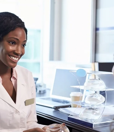 STJ suspende ações sobre custeio de plástica por plano de saúde após bariátrica