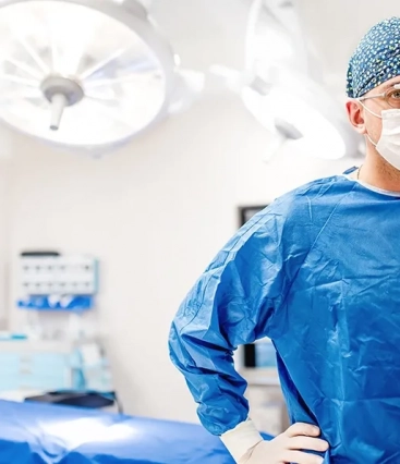 Novaiorquinos estão aproveitando o uso obrigatório de máscara para fazer plásticas no rosto