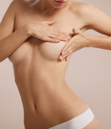 O que saber sobre a mastopexia: levantamento de seios para devolver forma e firmeza